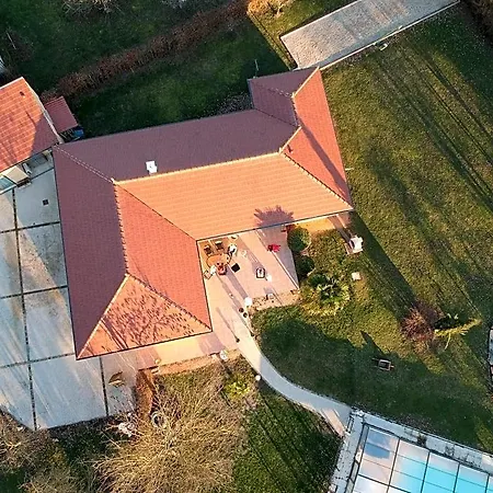 Panzió Alaguyauder Le 3*